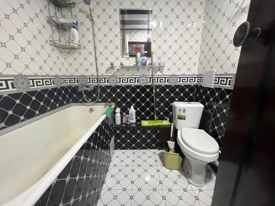 Сдается 2х комнатная квартира
С обстановкой
В горде Алмалыке