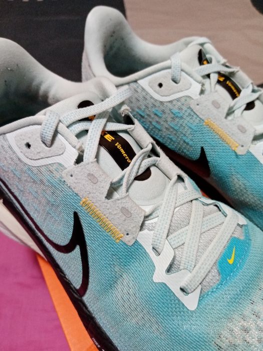 Nike Vomero 17 Mens

В добро състояние, носени няколко месеца. 

Разме