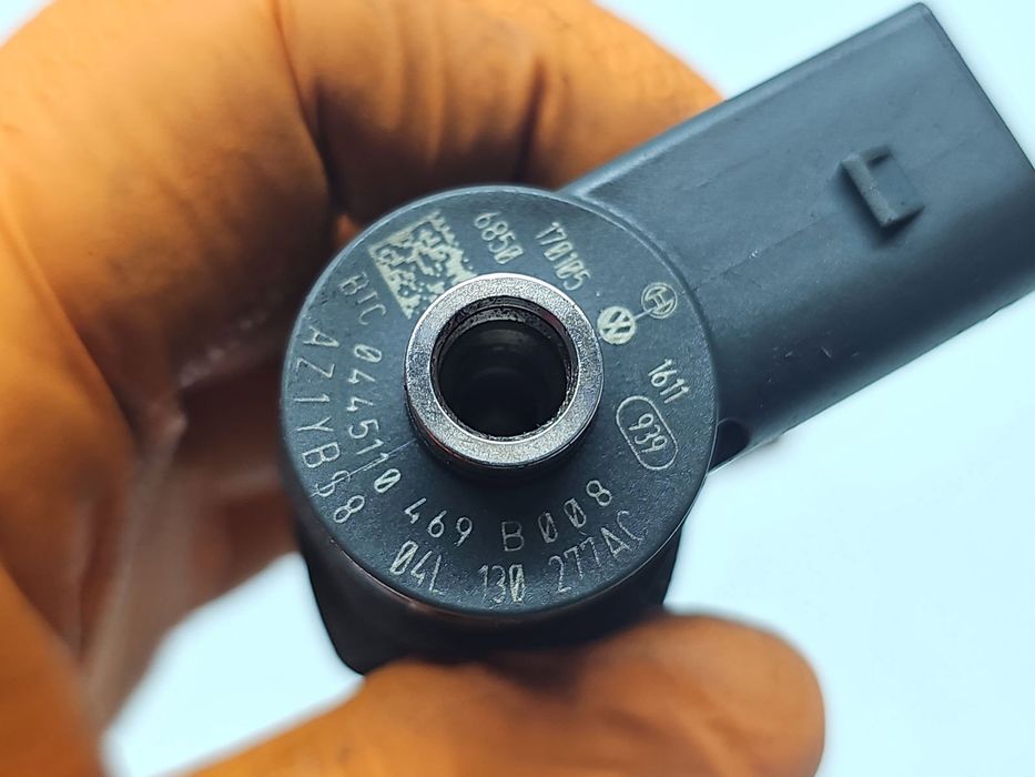 Injector Skoda Octavia 3 (5E3) [Fabr 2012-2020] 04L130277AC 2.0 TDI CR