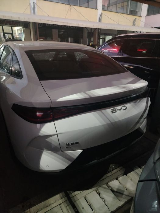 Byd E7 electro 520 km yangi model  xalol nasiya .avtokredit .perechesl