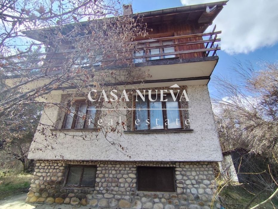 Къща в с.Реяновци, гр.Трън