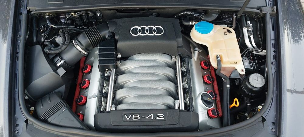 Audi A6 din 2007 motor 4.2 V8 Auto Quattro Volan pe dreapta Anglia