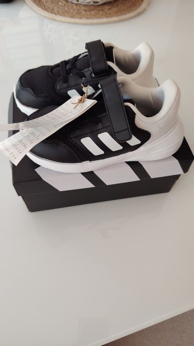 Нови маратонки Adidas/26