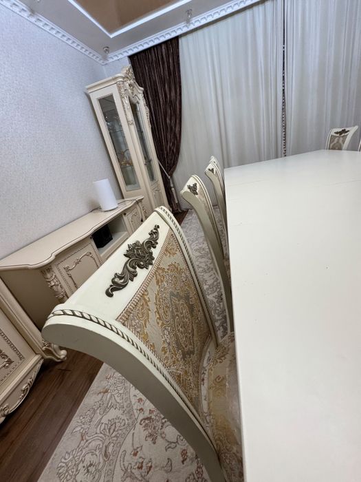 Продам стол со стульями