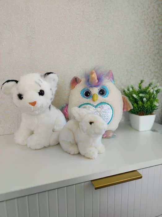 Продам пакет игрушек для девочек мягкие игрушки.