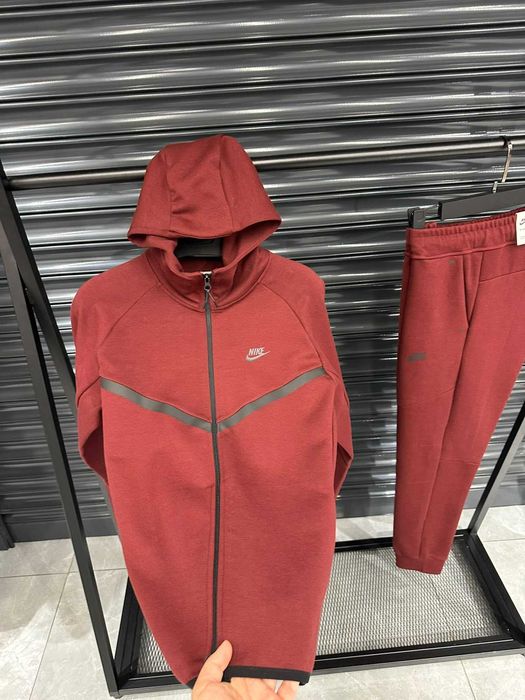 Червено бордо - екип - Nike Tech | 100% памук