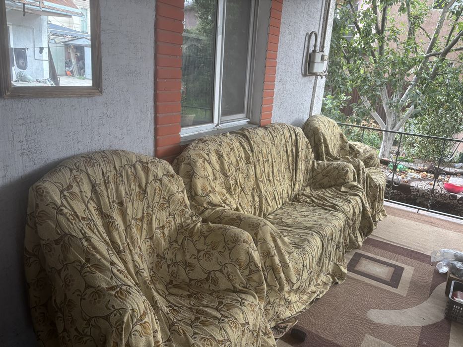 продам диван с 2 креслами