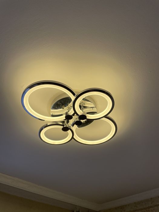 Продам красивые люстры