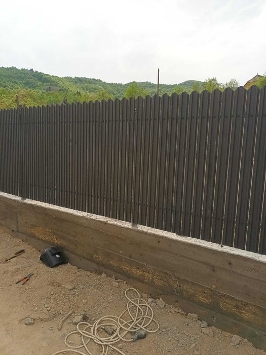 Construim garduri si porti din panouri stil jaluzele, sipca metalica, tabla cutata, BCA