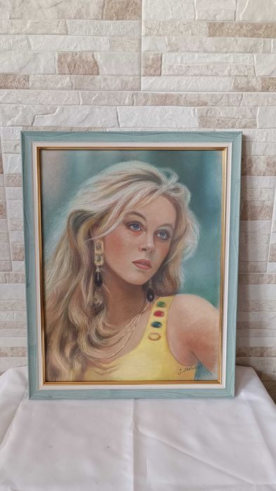 Стара картина "Жена" - пастели върху картон - J.Metodiev - 48/38см