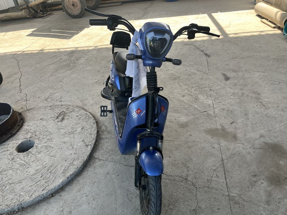 Продам скутер на ходу сост идеал