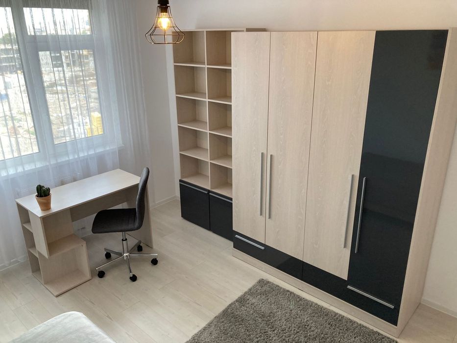 Caut colega de apartament studentă la medicină sau politehnica, in City of Mara, Str Circumvalatiunii Nr 1, camere decomandate