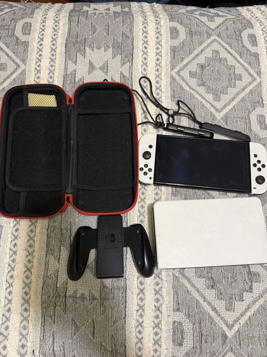 Продам Nintendo Swith OLED