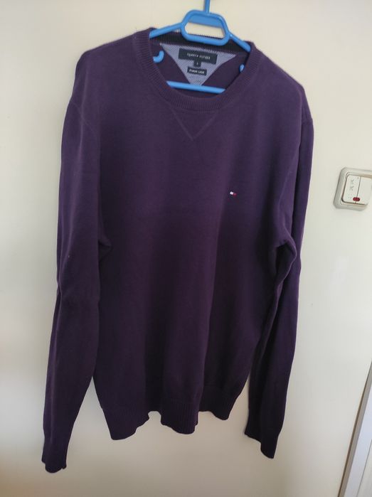 Tricouri cu maneca scurta sau lunga, modele diferite si mărimi diferit