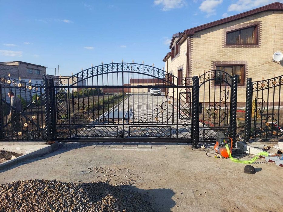 Ворота откатные  заборы навесы