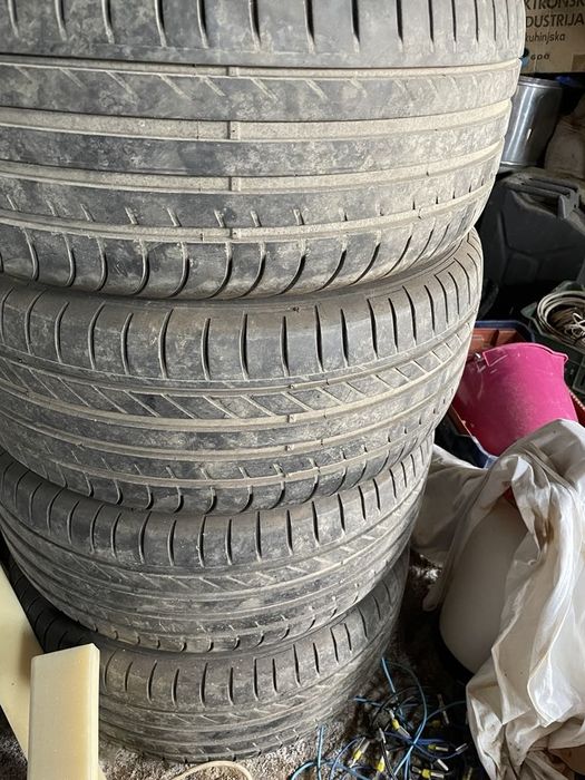 Продавам джанти с подарък гуми