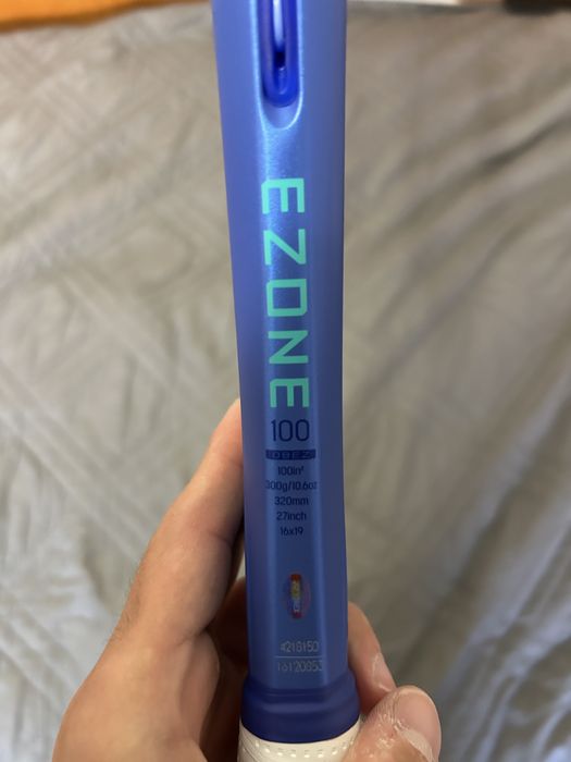 Тенис ракета Yonex Ezone 100 2025/26 + Luxilon Savage нов