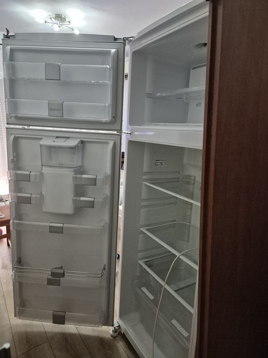 Frigider Beko funcțional/piese de achimb
