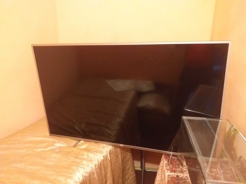 Телевизор LED Philips 58 инча