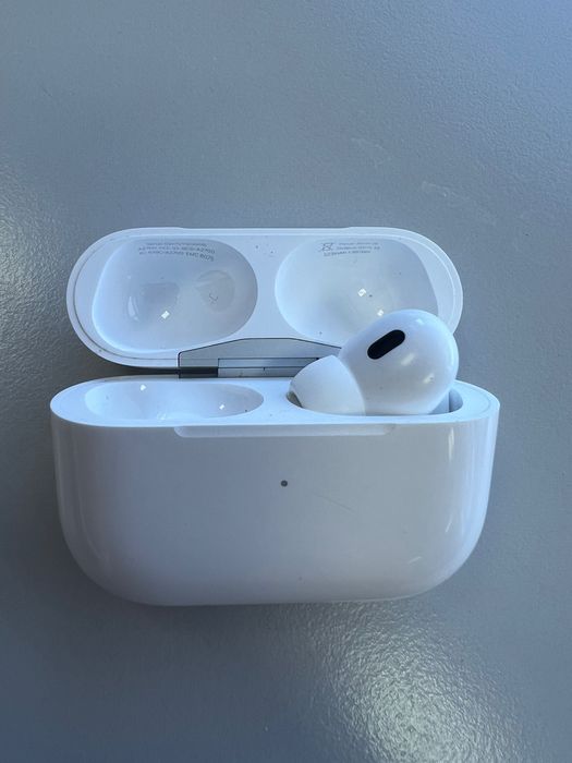 Продается наушники Air Pods Оригинал