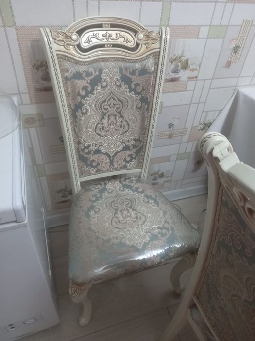 Продам стулья в хорошем состояний
