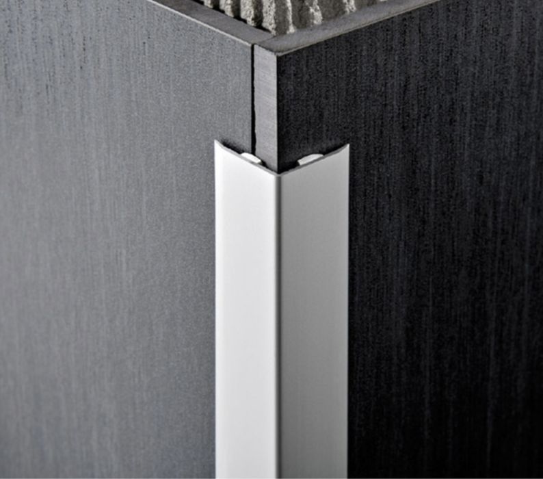 Декоративный уголок алюминиевый