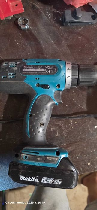 Акумулаторен винтоверт Makita DDF453Z