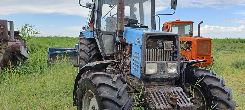 Мтз трактор 1221