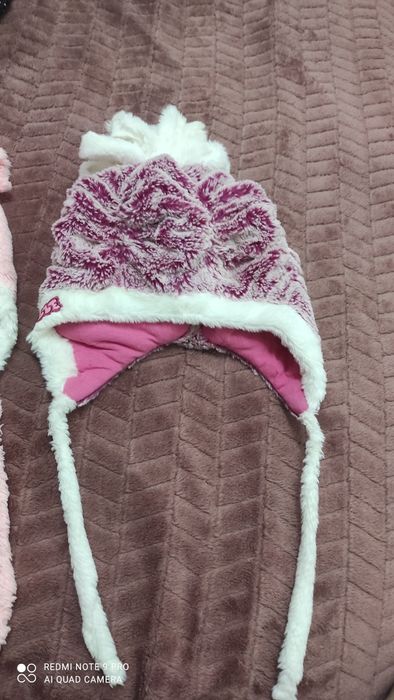Продам шапку на девочку