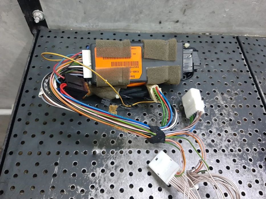 module confort  bluetooth  toyota rav-4 3 2008 pz409-00291-02  pz409-00292-b1
