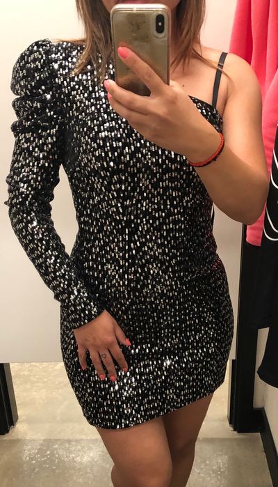 Rochie noua din paiete