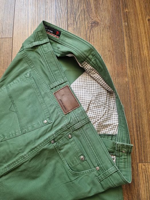 Страхотен мъжки панталон голям размер
PIERRE CARDIN, размер 60 /3XL, б