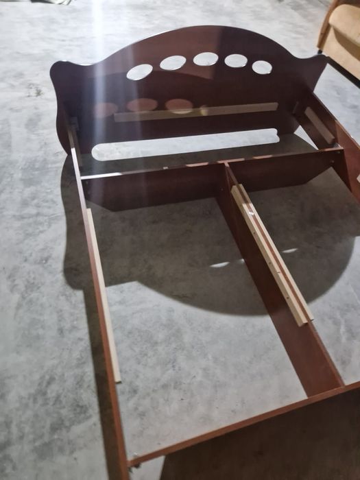 Продам кровать вместе с матрасом 1.4Х2.0