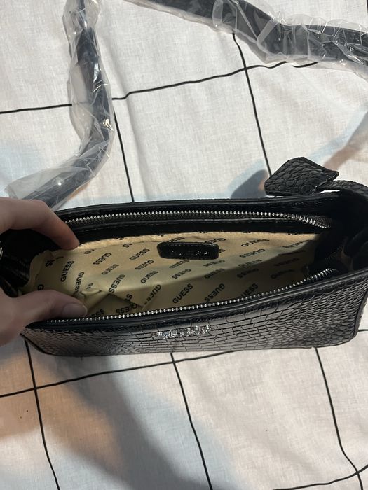 Geanta guess de piele