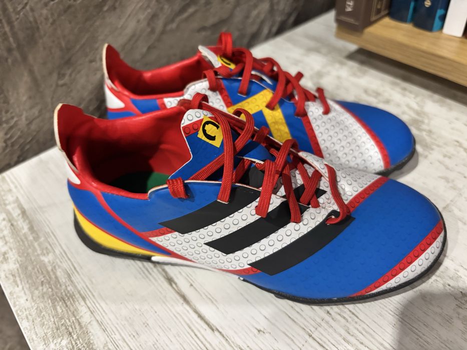 Adidas Lego за футбол