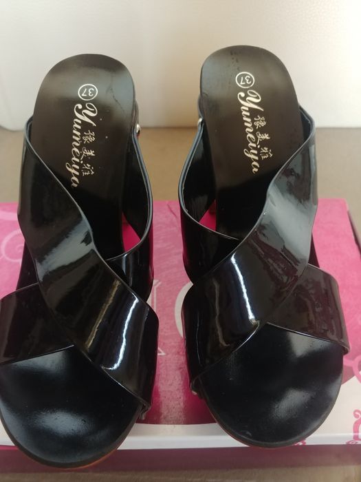 Обувь женская разная