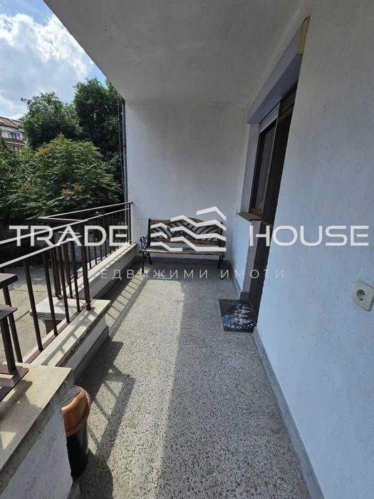 Дава се под наем Тристаен апартамент в Пловдив, Кършияка - 82 кв.м за 450 € - Снимка #10