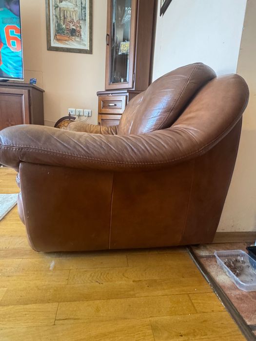 Комплект от два дивана в отлично състояние, леко употребявани