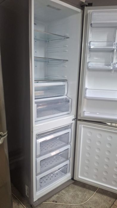 Продам холодильник