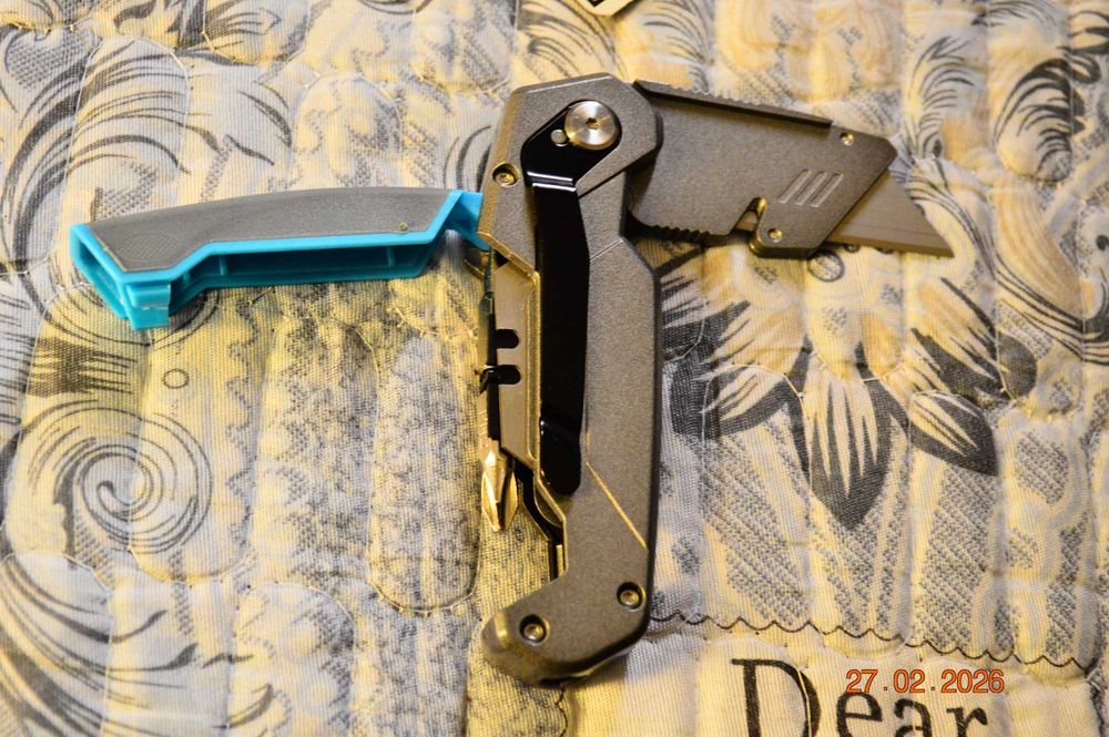 Оzbek tilini bilmayman - строительный нож  (смотрите описание, фото)