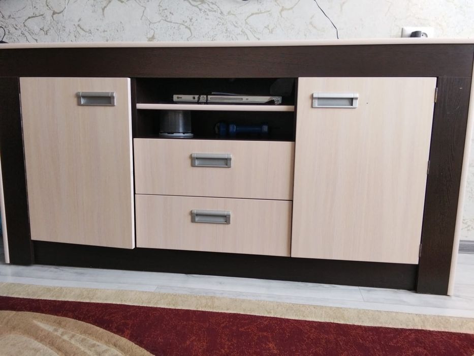 Продам не дорого комод под телевизор