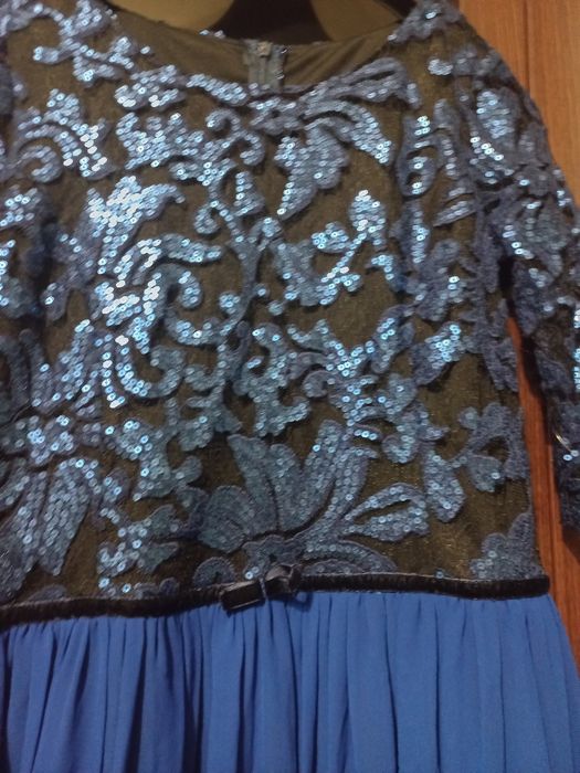 Rochie de ocazie, nuntă,  lunga,  cu paiete.Achizitionata cu 550 lei.