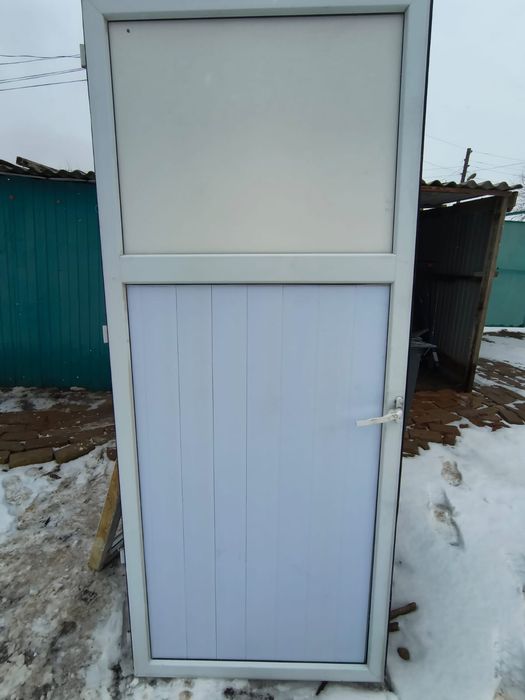 Пластик дверь есик