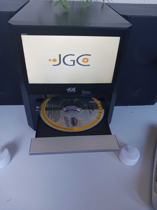 DVD, CD, MP3 ,USB  TV  Radio