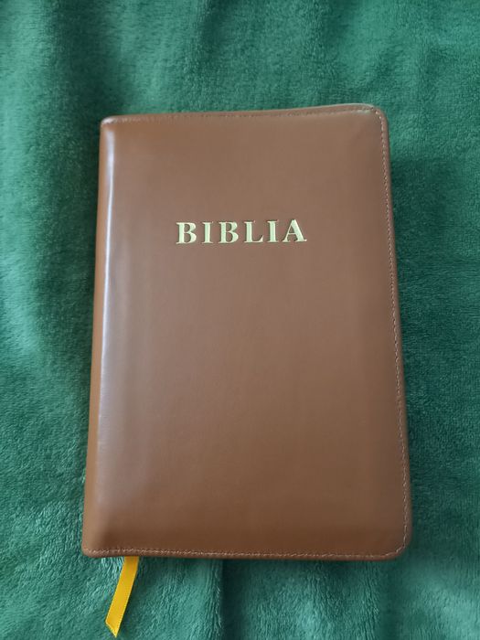 Biblia noua piele naturala