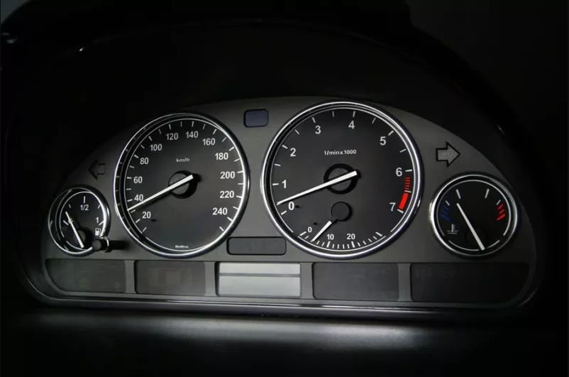 Рингове за табло - хромирани и сребристи километраж