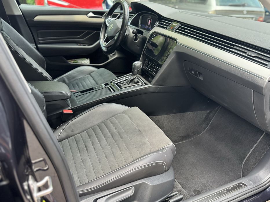 Volkswagen Passat Elegance 2.0 TDI/Automat DSG/150CP/Full LED/Cockpit/NR ROSII