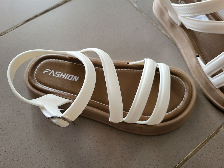 Сандалии детские