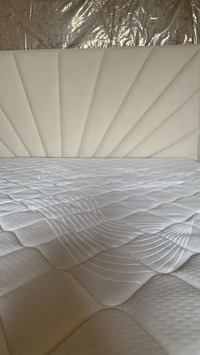 Двухспальный кровать