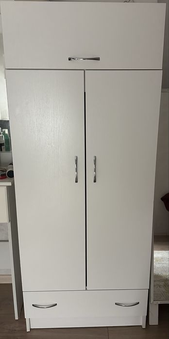 шкафы для одежды